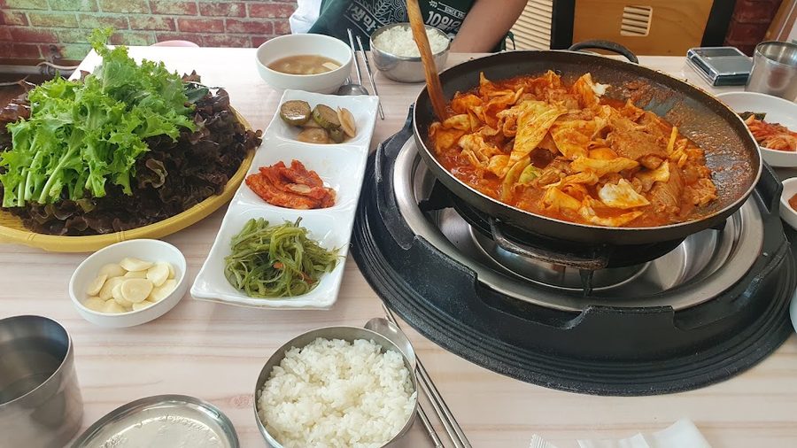 Choi Hwangi Ssambap Kalguksu