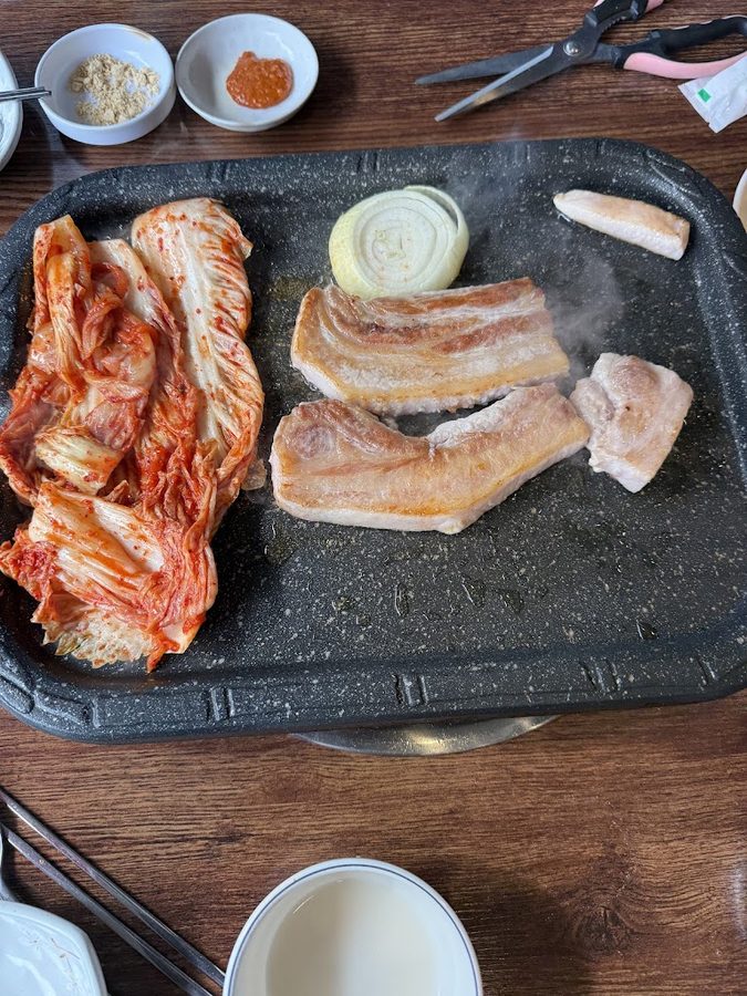고향집김치삼겹살