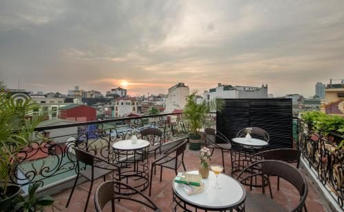 Silk Flower Hotel & Spa