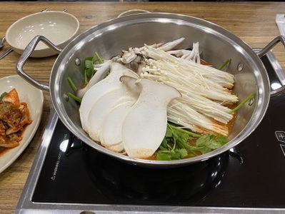 일석삼조 버섯매운탕