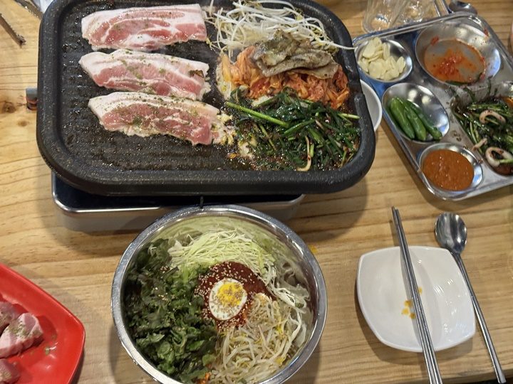 Seoul National University Buchu Samgyeopsal