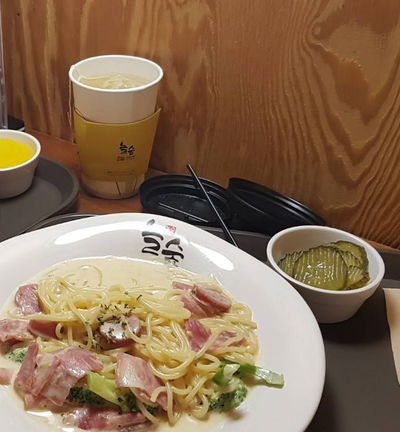 ノルスプ ポハン店 漫画カフェ