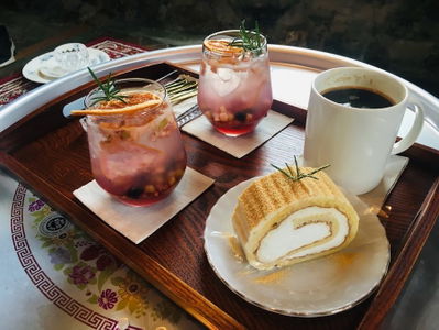 カフェ クヘ、ヨルム