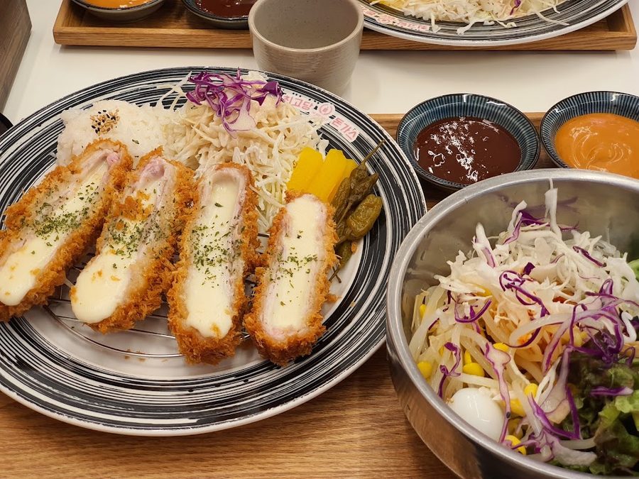 Choegodang Donkatsu Hapjeong Station Branch