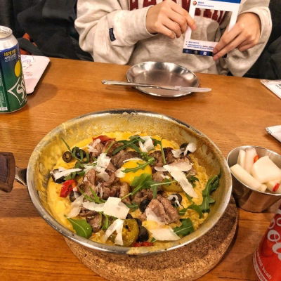 Myeongdong Pizza Wangsimni 61