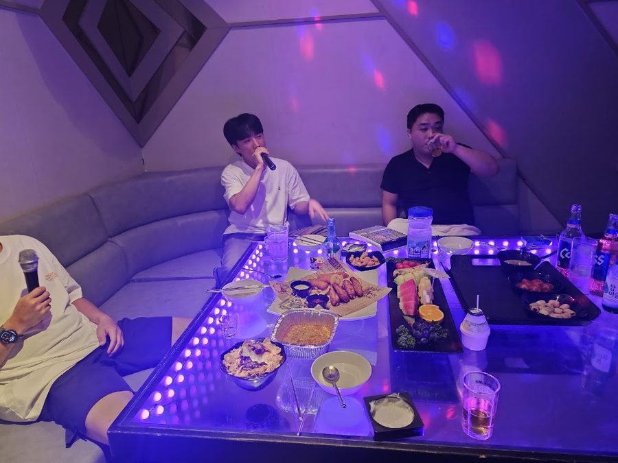 락휴노래타운 동래역점