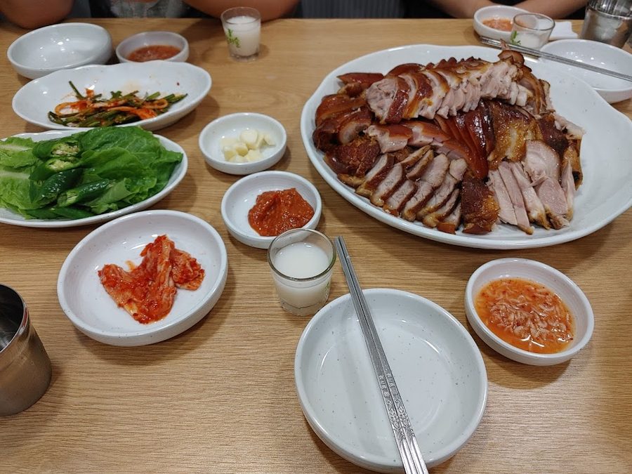 명동뚱뚱이족발