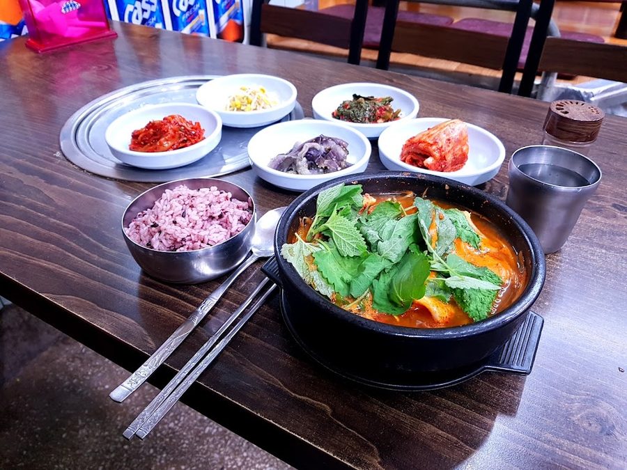 동성장어곰장어구이전문
