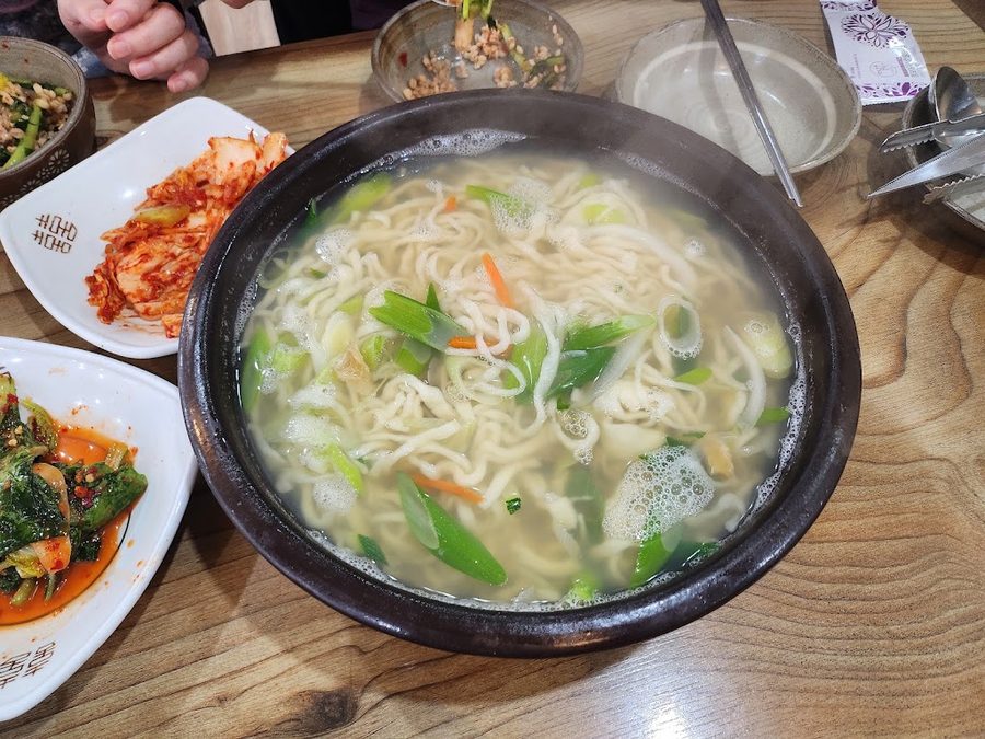 Cheonghakdong Hangari Kalguksu