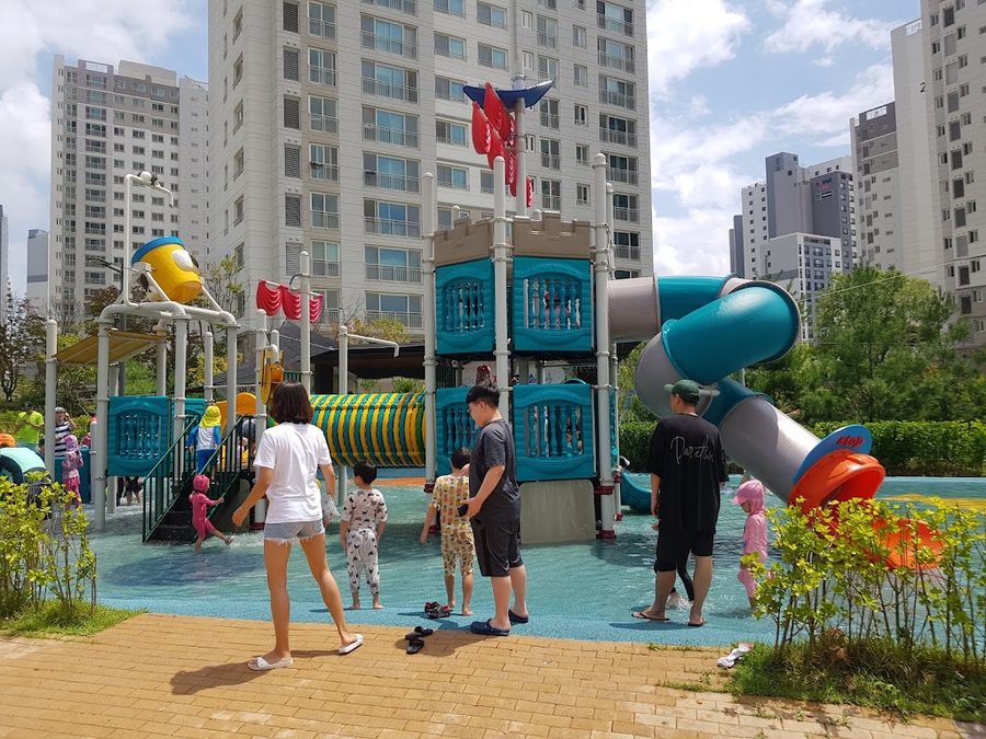 Mulchongsae Park