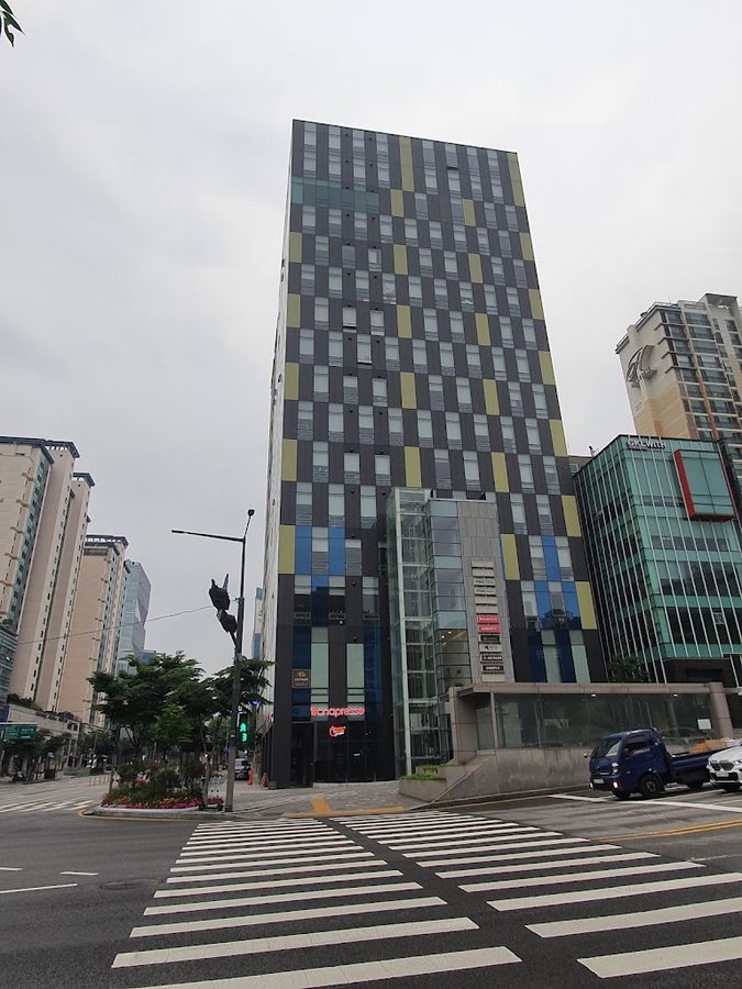 Yeogi Eottae Company