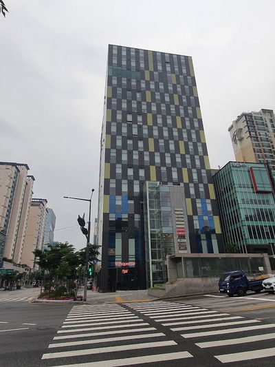 Yeogi Eottae Company