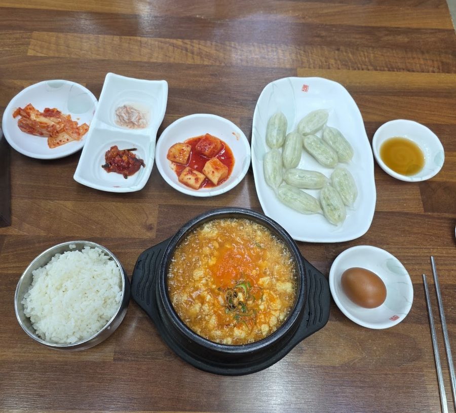 Jeonju 24-hour Kongnamul Gukbap