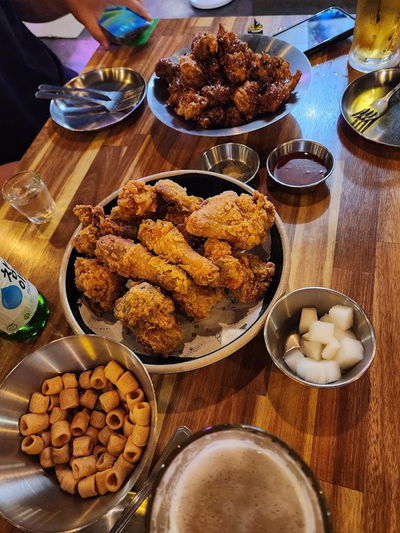 Bueo Chicken Star Tower Branch