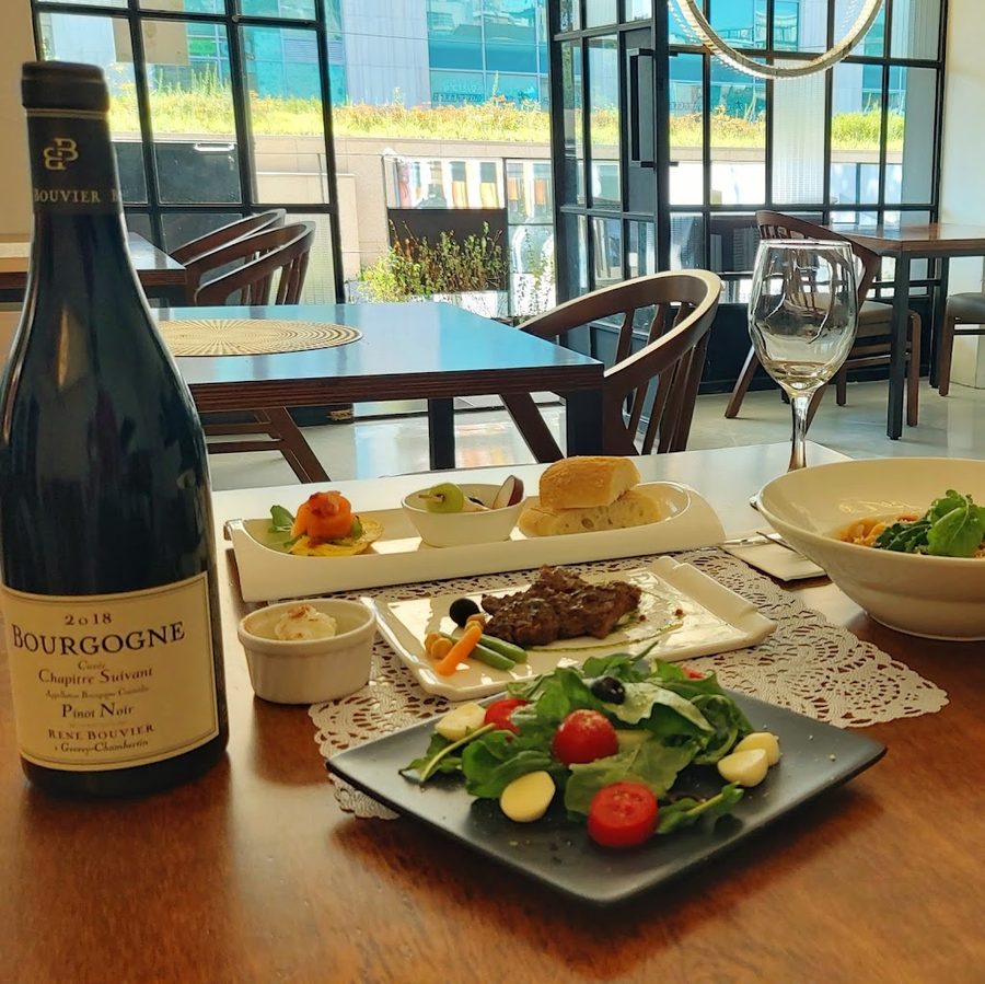 Anniversary Restaurant Lamuse
