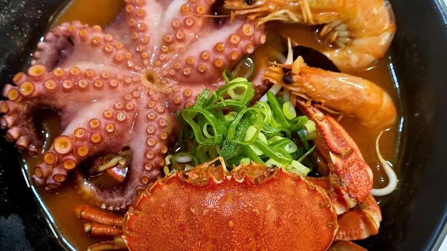 Chamjoeun Seafood Ramen Aewol