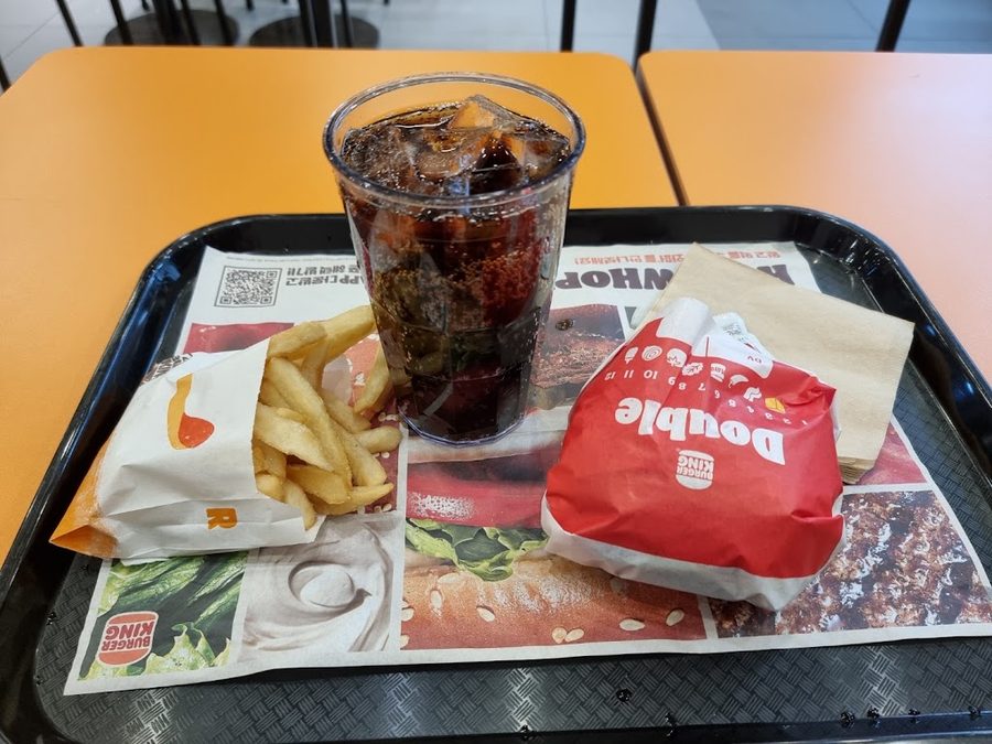 Burger King Sinjeongnegeori Station Branch
