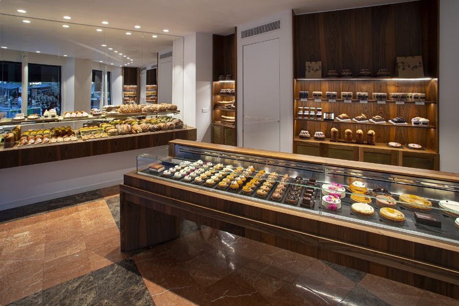 Des gâteaux et du pain