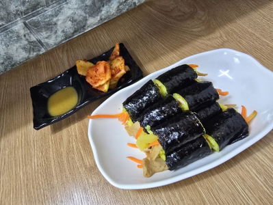 Ganghwang Hanip Gimbap
