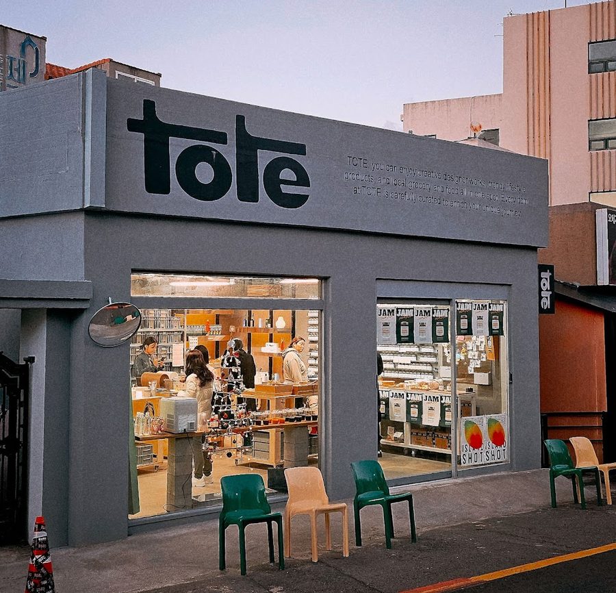 Tote Jeju Souvenir Shop