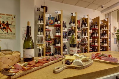Vignerons & Caviste