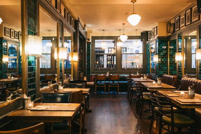 The Sun & 13 Cantons, Soho