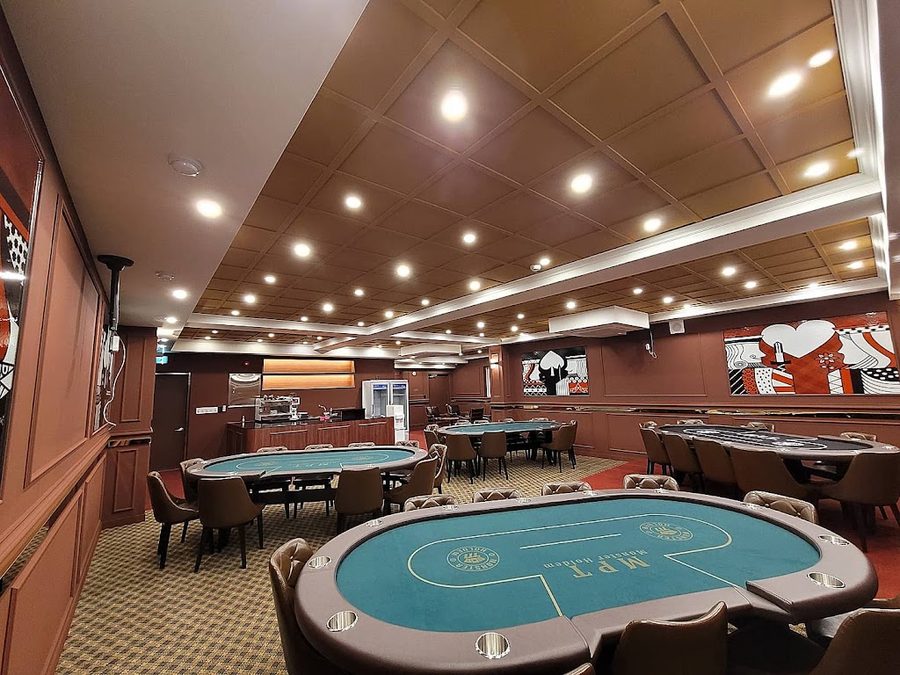 Monster Holdem