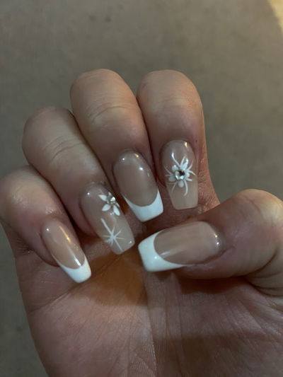 Julie Nails and Wellness