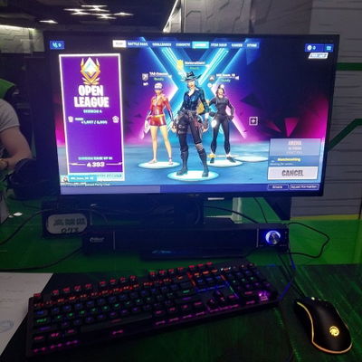 i-ONE Internet Cafe (Causeway Bay)