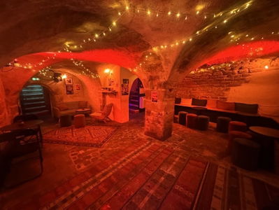 Cabaret des Merveilles (bar lesbien / queer)
