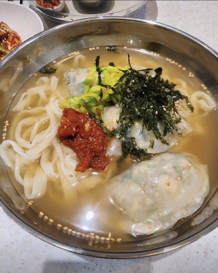 Yetmaeul Son Kalguksu
