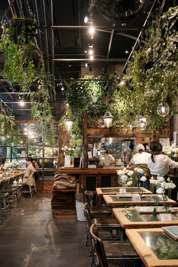 Aoyama Flower Market Tea House Akasaka Biz Tower