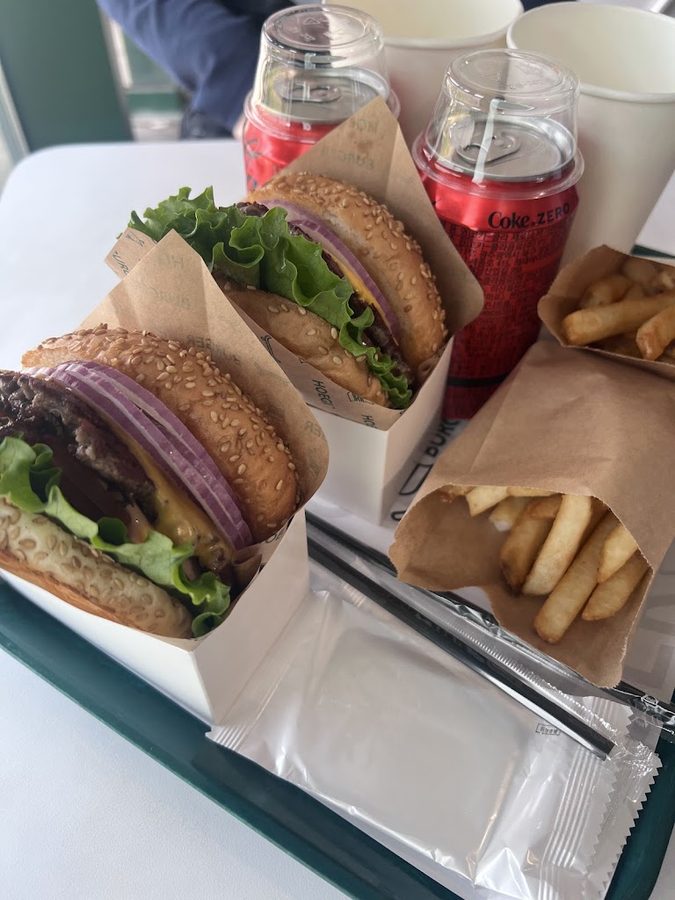 Hoegi Burger Gyeonghuigung Jai Branch