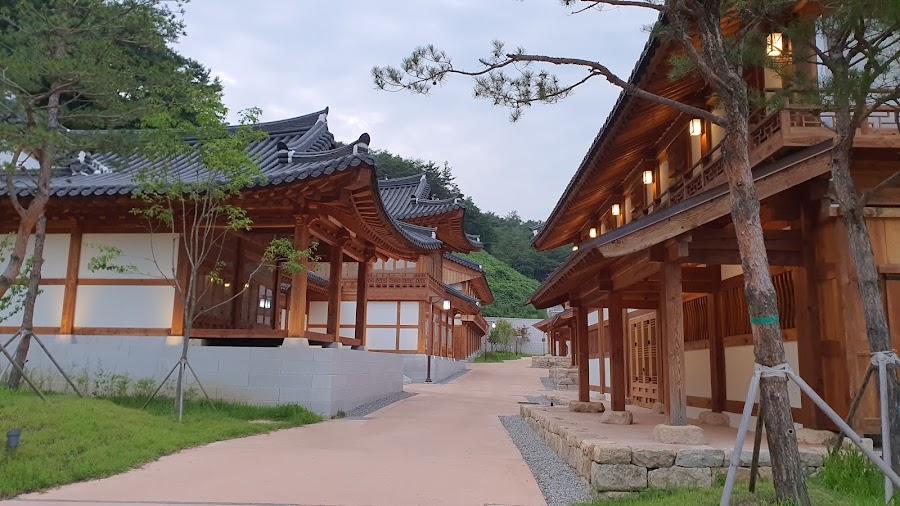 Hanguk Munhwa Theme Park
