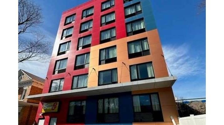 Latisha Luxury Place