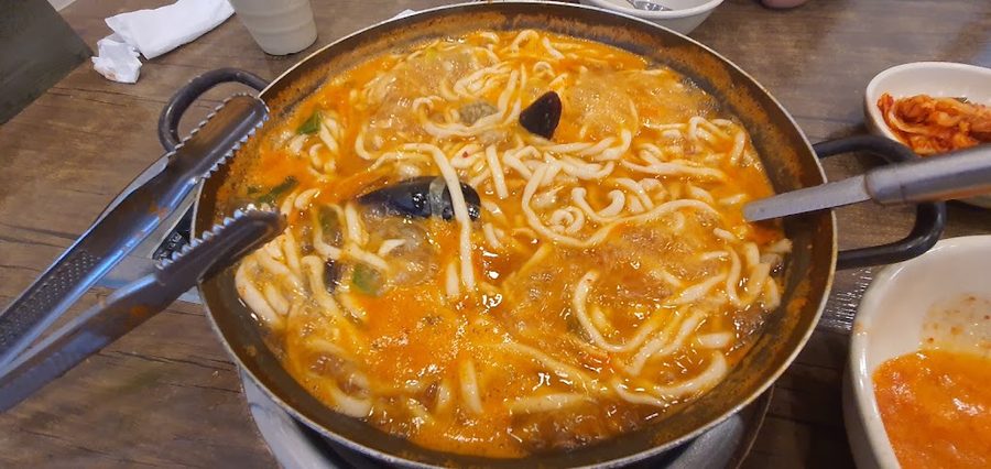 밀밭해물칼국수