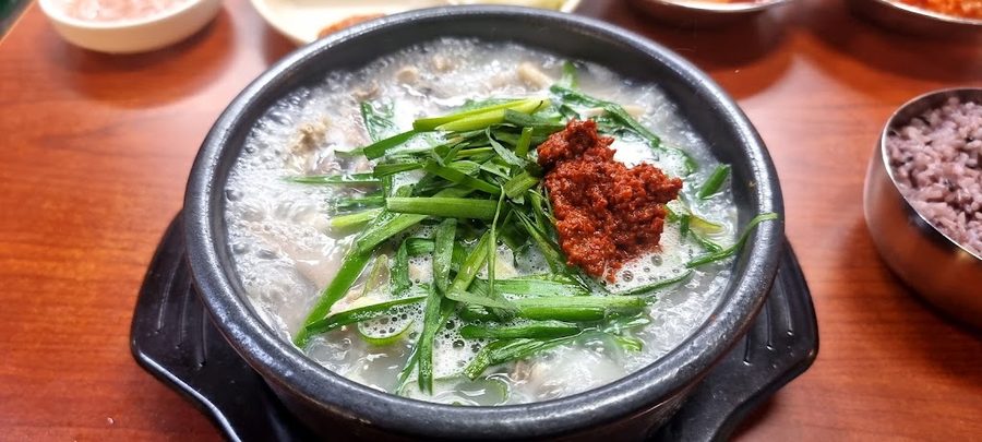 Gamasot Dwaeji Gukbap