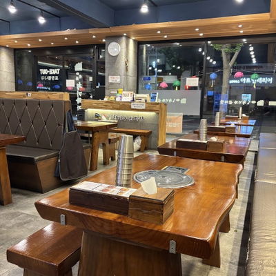 Jeon Jun-su Cheonggiwa Gamjatang Nakseongdae Branch