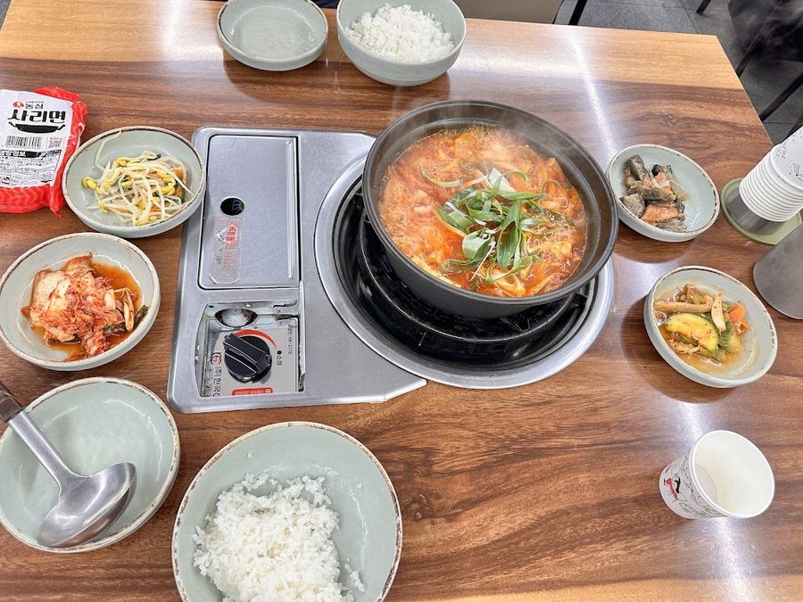 Saenggogi Yangpun-i Kimchi Jjigae
