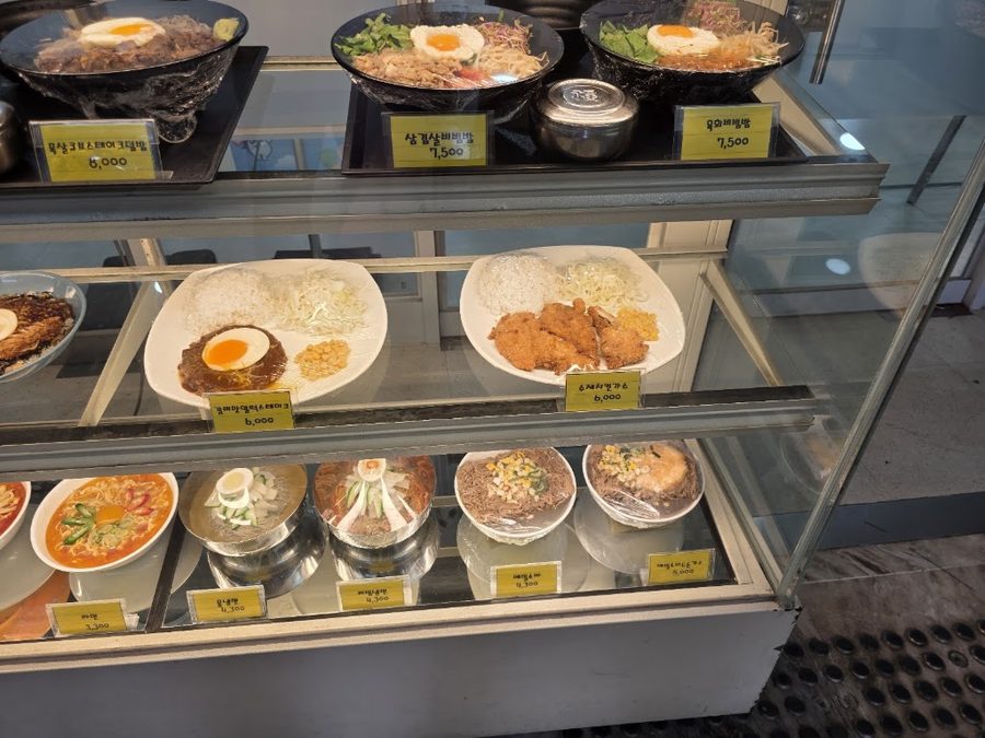 江原大學校 天池館 食堂