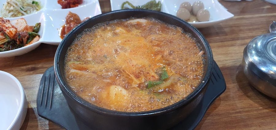 Jeonggane Wanggalbitang Yukgaejang Hamheung Naengmyeon