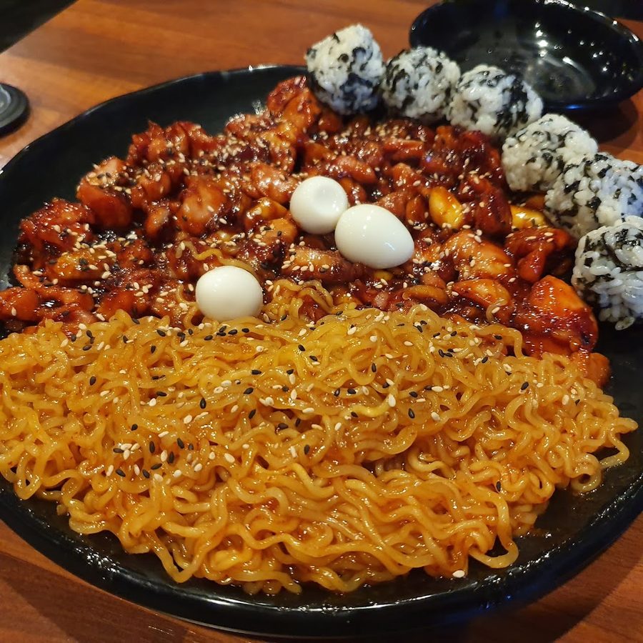 Kkokko Ajji Sutbul Chicken Gangnam Branch