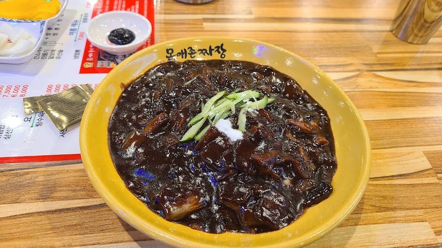 モメジョンジャジャン2900ウォン 水原南門店