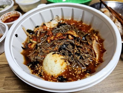 Bongpyeong Memil Makguksu