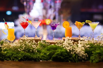 Manhattan Bar