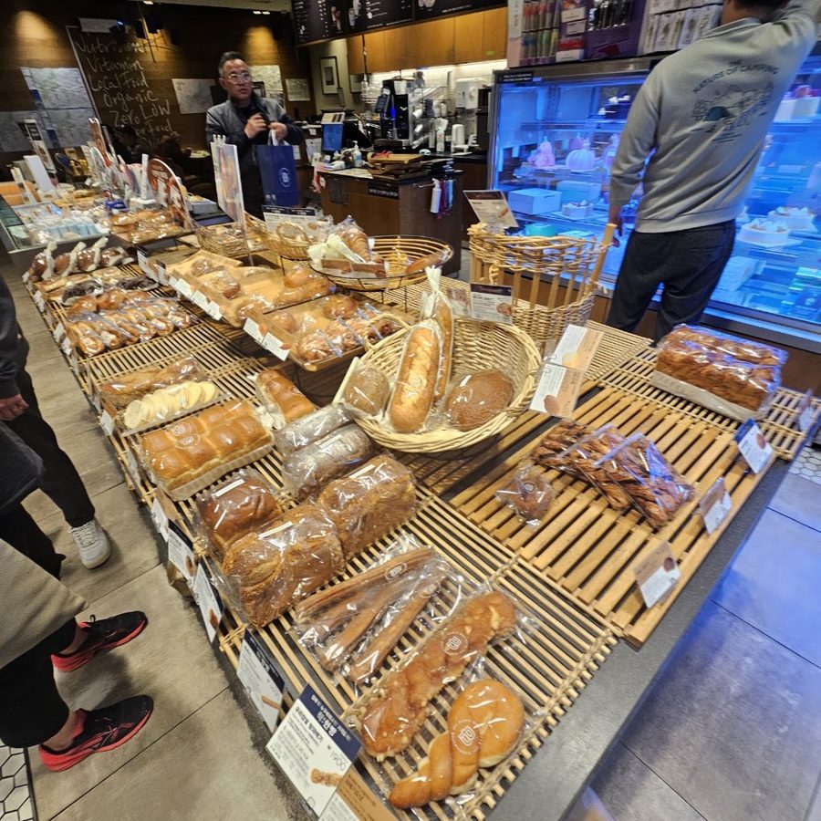 Paris Baguette Café