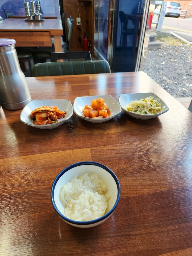 Maru紅豆粥刀削麵