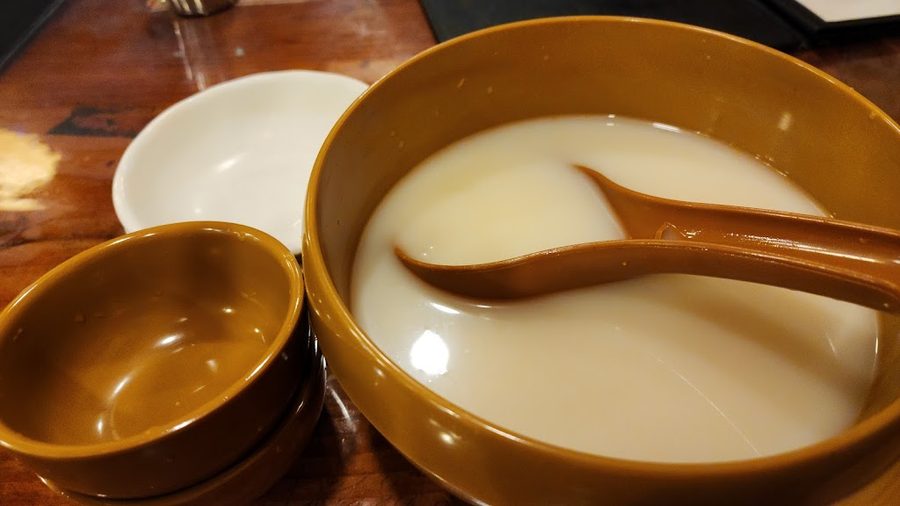 Joseon Kalguksu Wa Tong Makgeolli