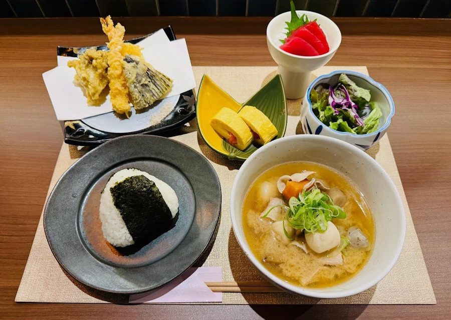 Sushi & Tempura Izakaya Restaurant Gomakichidojo Naha Okinawa