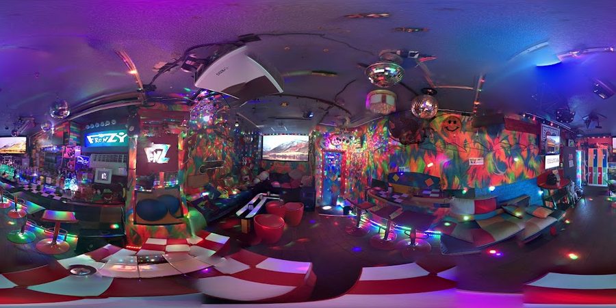 Osaka Gay Bar FrenZ-FrenZY
